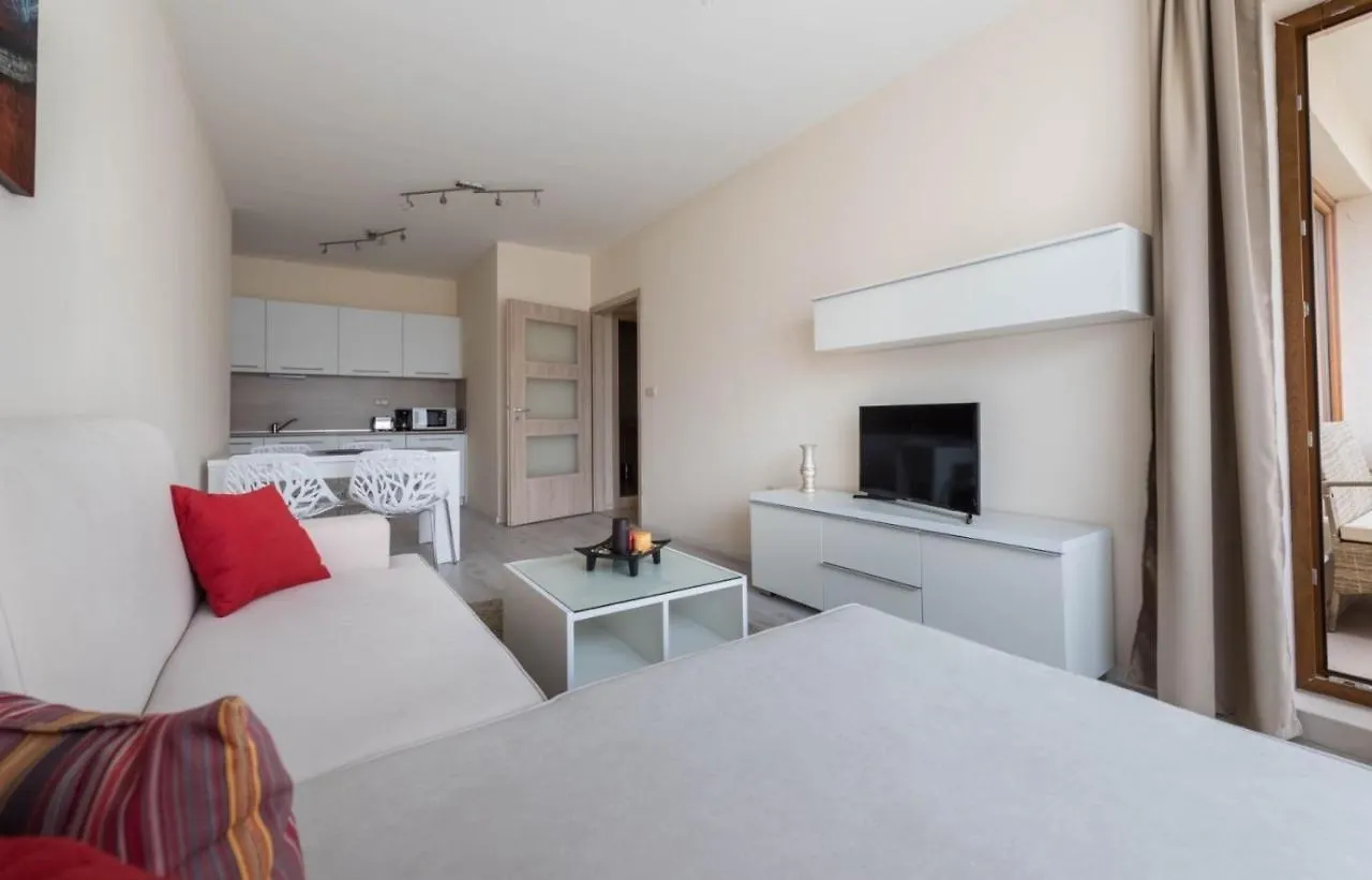 Stoyanov South Bay - Varna Apartment